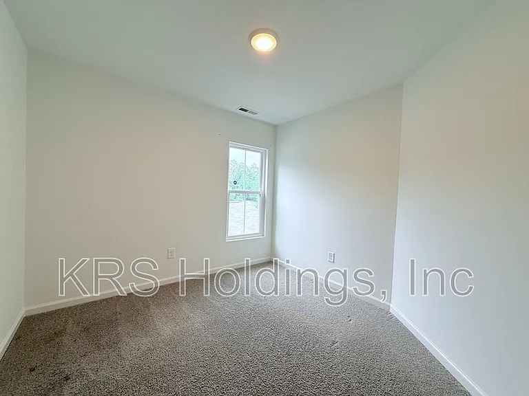 1420 Maplewood Dr #C — Photo 11