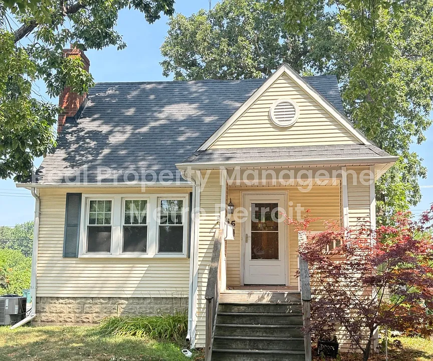 55 1/2 Kensington Blvd