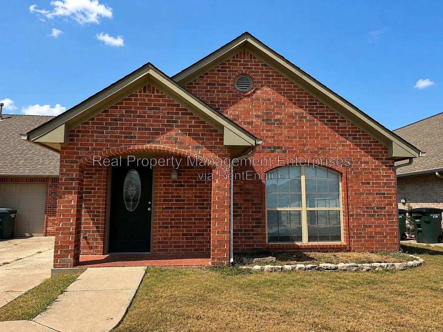 3 bed, 2.0 bath, 1633 sqft, $1,625 — Photo 2
