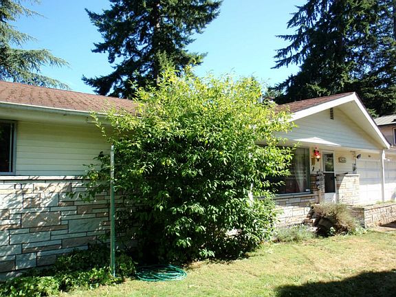 2nd image of 2651 Cedar Ln SE