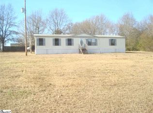 38 Papa T Dr, Gray court, SC 29645