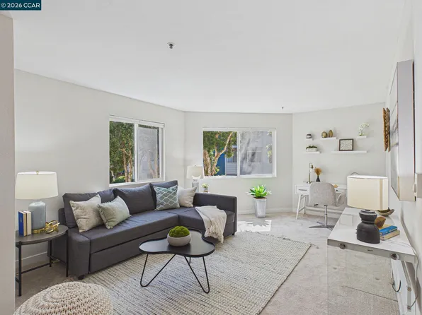 6400 Christie Ave APT 2202, Emeryville, CA 94608