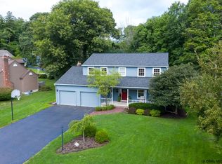 3 Fairfield Dr, Voorheesville, NY 12186