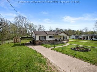 5020 Kilgore Ln, Cross Lanes, WV 25313