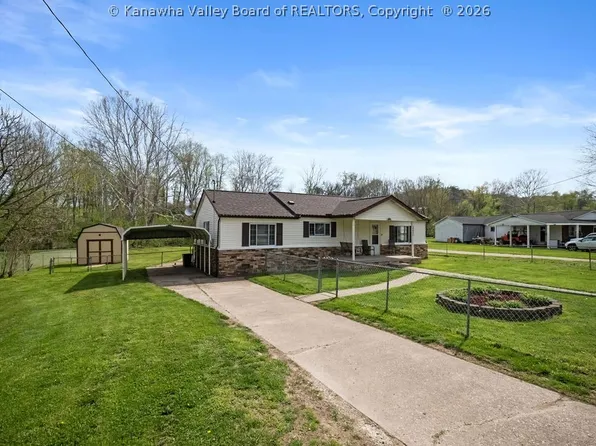 5020 Kilgore Ln, Cross Lanes, WV 25313