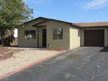4th image of 604 Corona St