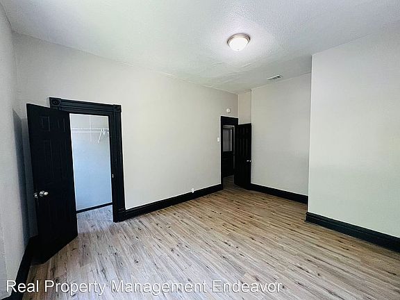 4th image of 2125 Russell Blvd APT 2