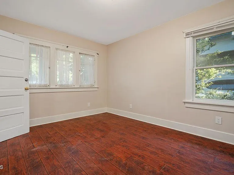 31 S Parkwood Ave — Photo 7