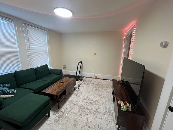 5th image of 78 Hyde Park Ave APT 1