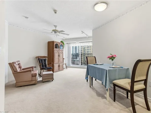 20 Saint George St #407, Kitchener, ON N2J 1K5