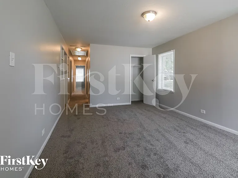 703 Porter St — Photo 3