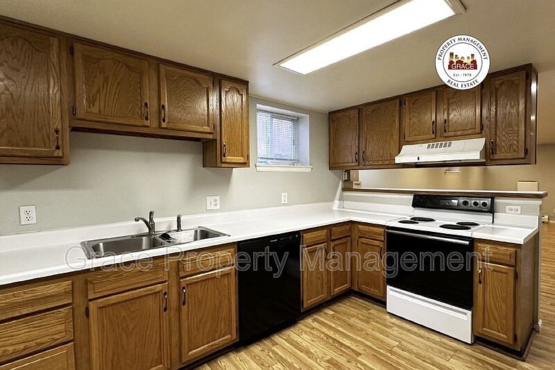 1st image of 1650 Race St Unit B