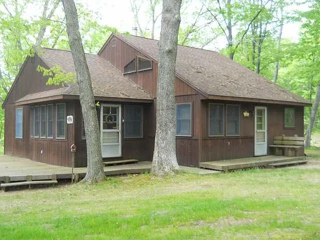 581 Park photo 1