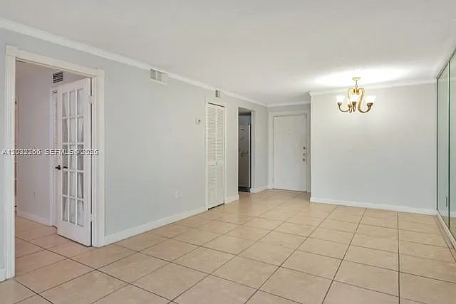 2735 W 52nd St #402 — Photo 6