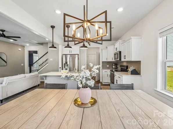 24064 Sailfish Dr, Lancaster, SC 29720