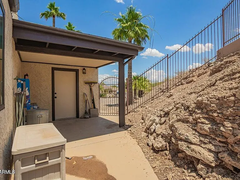 239 E Aster Dr — Photo 24