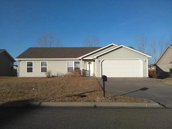 2701 Brookpark Dr, Manhattan, KS 66502