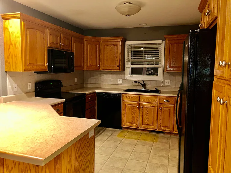 2419 Camzie Dr — Photo 12