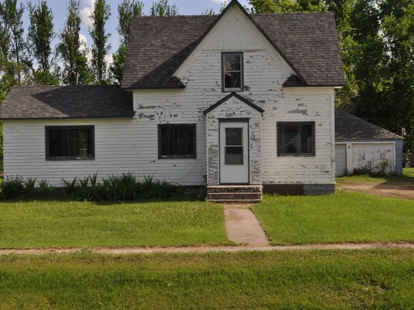 326 Ramsland Ave, Hannaford, ND 58448