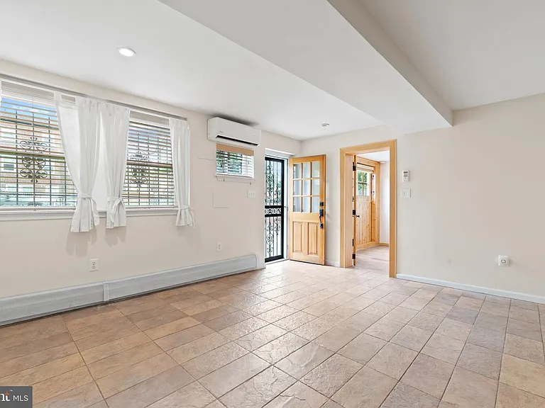441 21st St NE #B — Photo 19