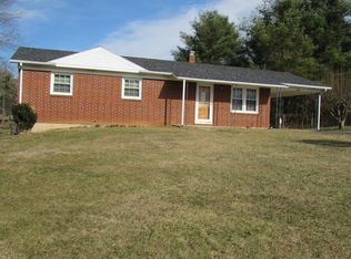 212 Robinson Dr, Woodlawn, VA 24381