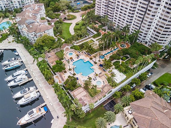 4th image of 2000 Island Blvd APT 908