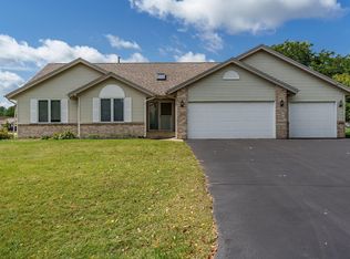 144 Bristlewood Ct, Rockton, IL 61072