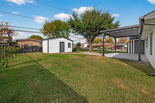 3527 La Retama Dr Photo 1