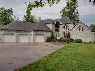 5861 Grand Oak Dr, Springfield, MO 65803