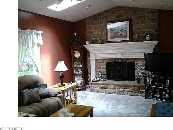 2nd image of 325 Frayer Dr
