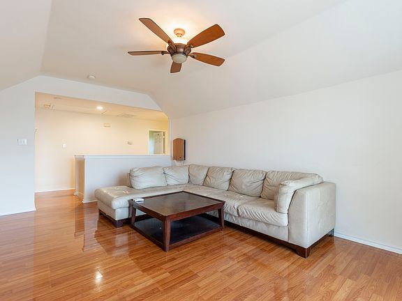 5th image of 1019 Bellcrest Dr