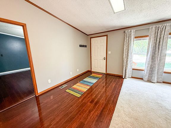 4th image of 1523 King Arthur Ct