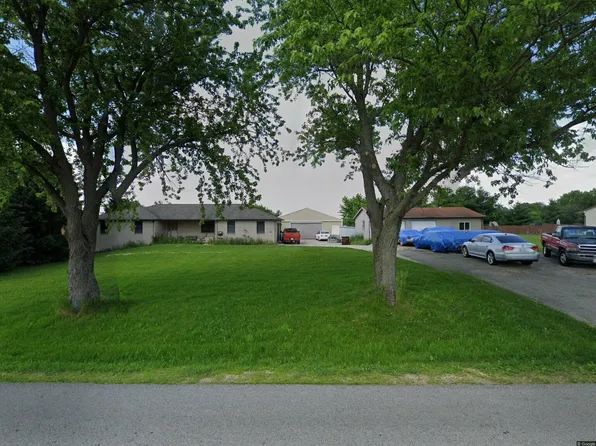 5194 Shattuck Rd, Belvidere, IL 61008