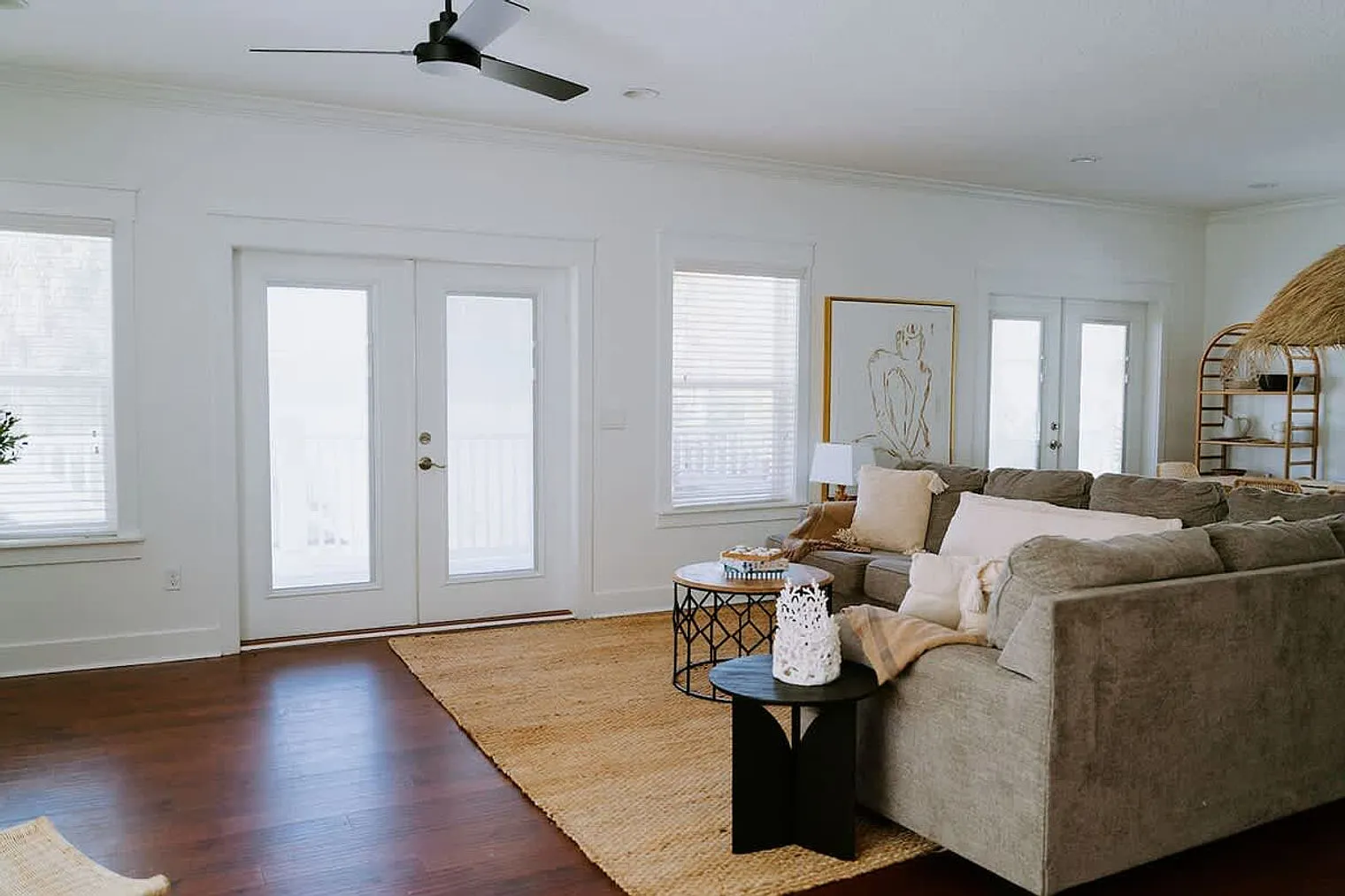 4 bed, 3.0 bath, 2540 sqft, $8,497 — Photo 3