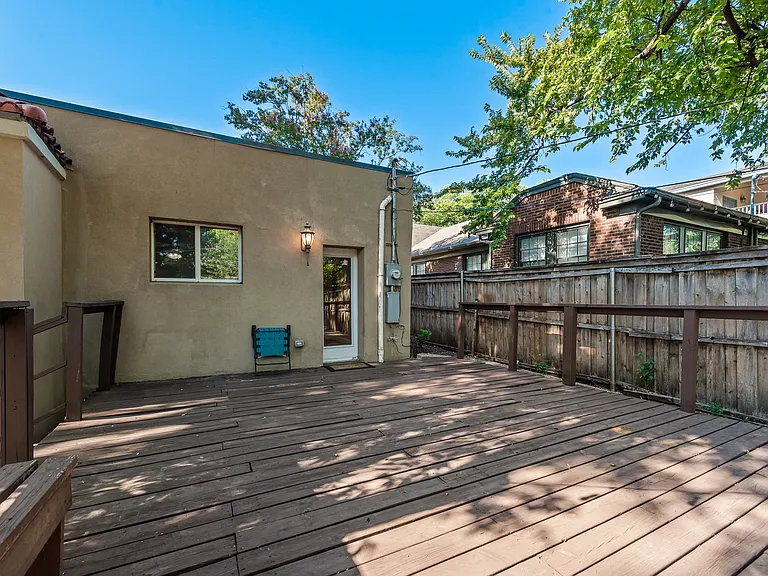 811 Kidd Springs Dr — Photo 23