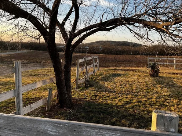 200 W Rusk St, Baird, TX 79504