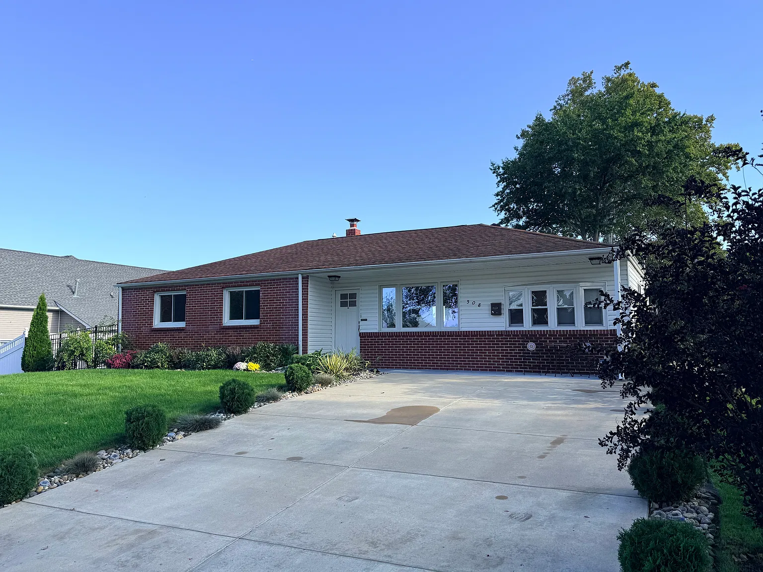3 bed, 1346 sqft, $2,500 — Photo 3