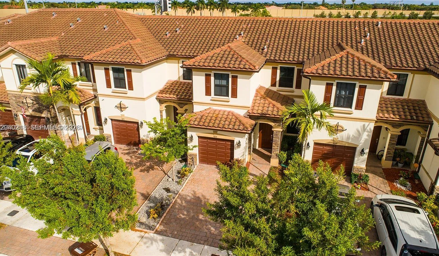 3 bed, 2.5 bath, 1650 sqft, $3,400 — Photo 1