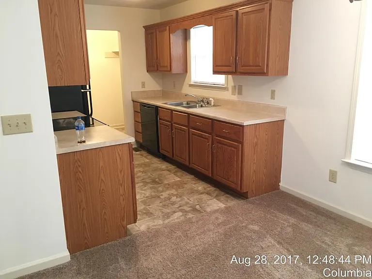148 Helm St — Photo 5