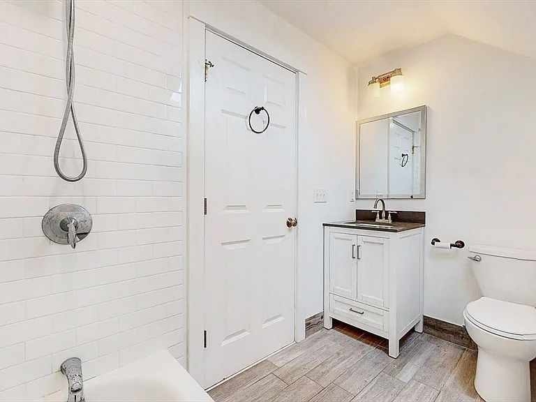 20 Harrington St #2 — Photo 16