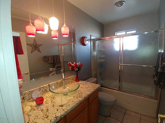 3rd image of 4432 E Delta Ave