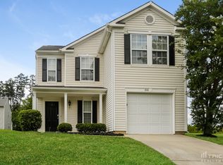 1818 Wilton Gate Dr, Charlotte, NC 28262