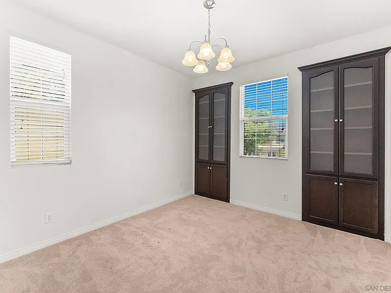 10449 Monterey Ridge Dr — Photo 16