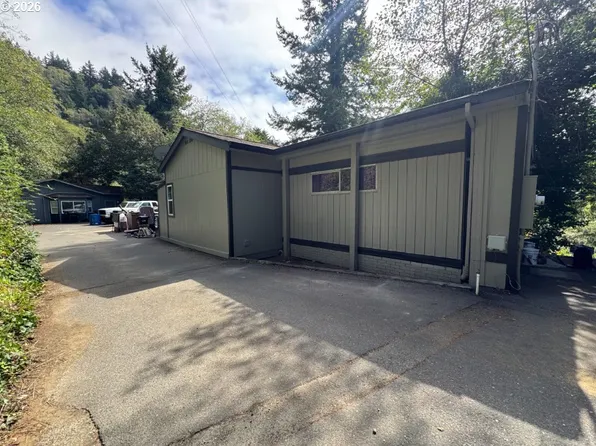 98228 Tuttle Ln, Brookings, OR 97415