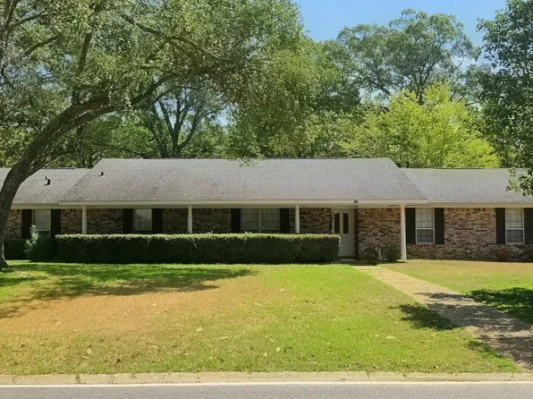 202 River Oaks Dr, West Monroe, LA 71291