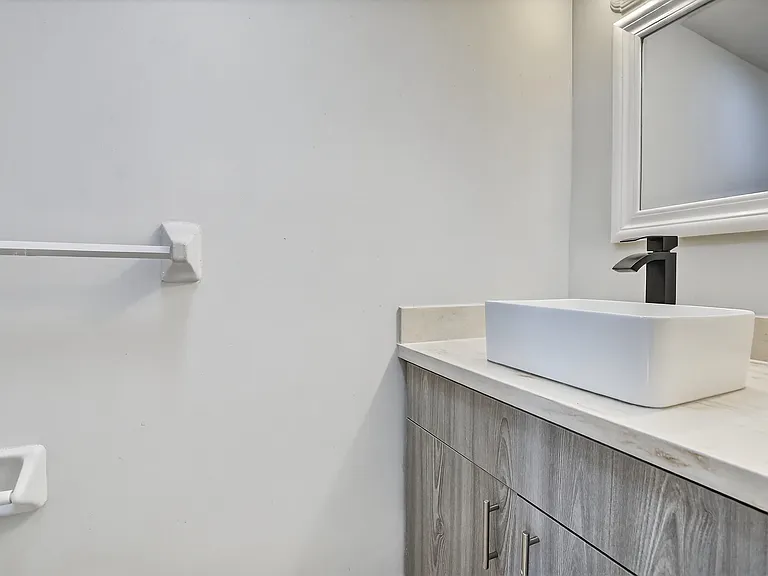 1721 SW 40th Ter #B — Photo 3
