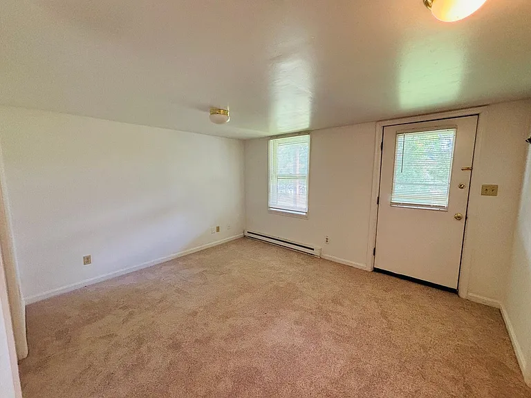 435 Wakeman Ct — Photo 16