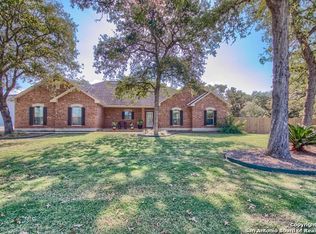 309 Rose Garden Dr, La Vernia, TX 78121