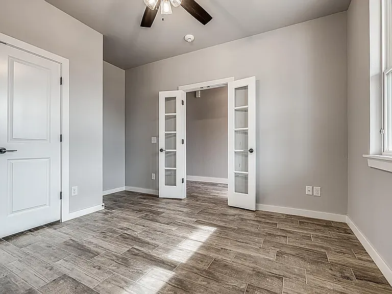 4 bed, 2.5 bath, 2448 sqft, $2,850 — Photo 2