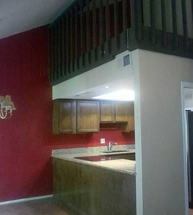 3rd image of 1110 E Kaler Dr